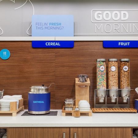 Holiday Inn Express North Hollywood - Burbank Area By Ihg Los Angeles Buitenkant foto